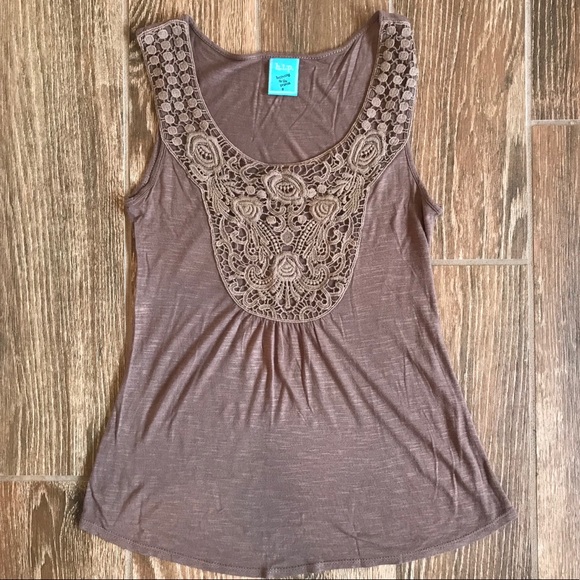 h.i.p. Tops - ⭐️ 2/$20 Cute Brown Tank Top Small